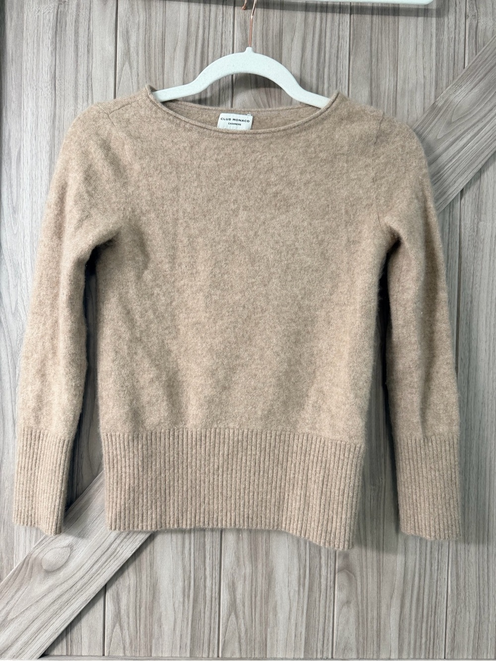 Club Monaco Women's 100% cashmere sweater